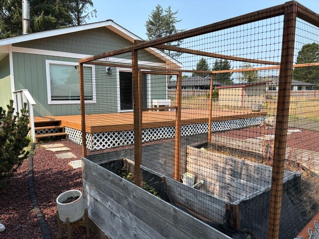 Photo - 737 Wood Duck Ave SE