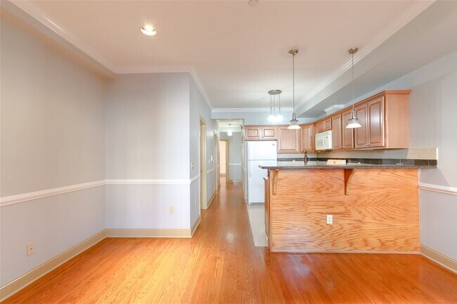 Building Photo - 21 St Pauls Ave Rental