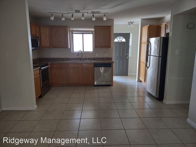 Building Photo - 2421 W Avalon Dr Rental