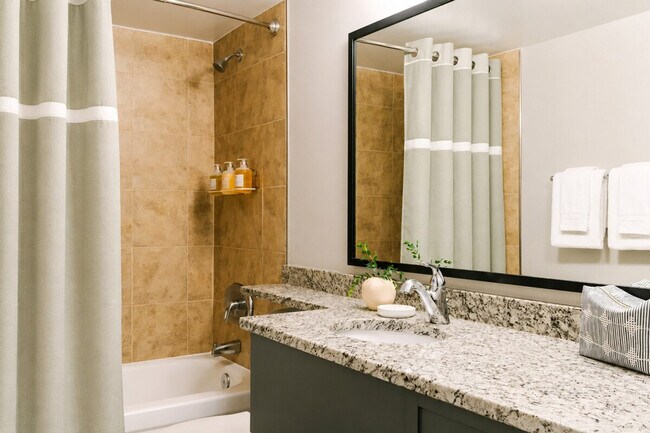 Photo - 1111 30th St NW Unidad SI ID1562714P