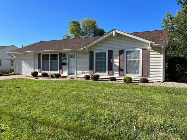 Welcome home to 3821 State St. 3 bedroom 2... - Welcome home to 3821 State St. 3 bedroom 2...