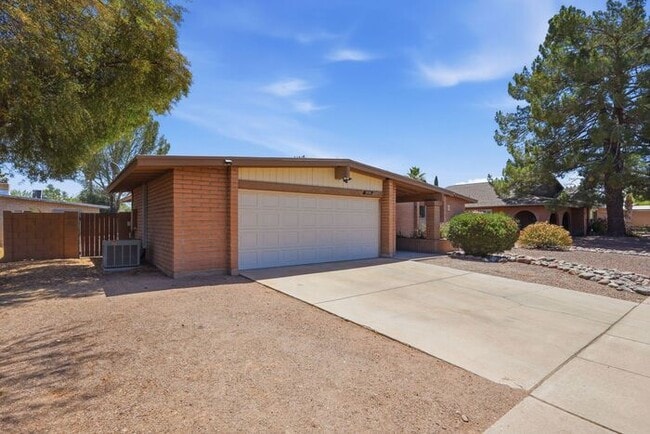 Photo - 2920 N La Chiquita Ave