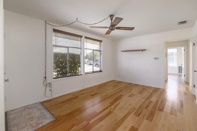 1515 Corona Dr