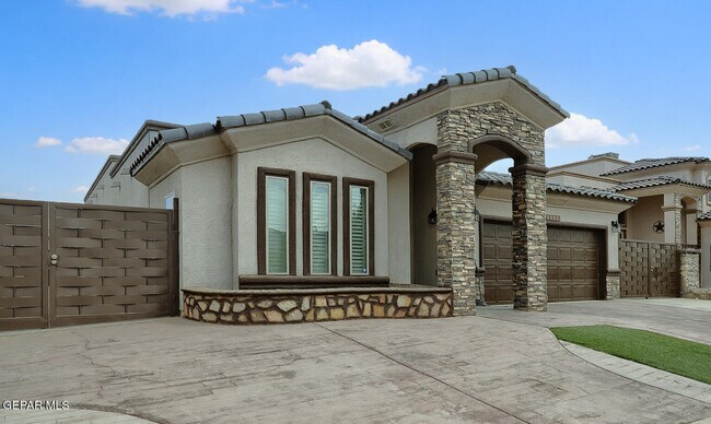 Photo - 14805 Holly Springs