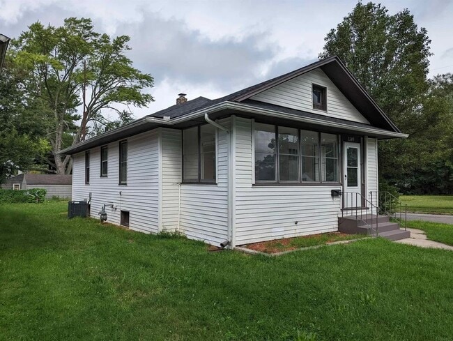 Photo - 1149 O Brien St