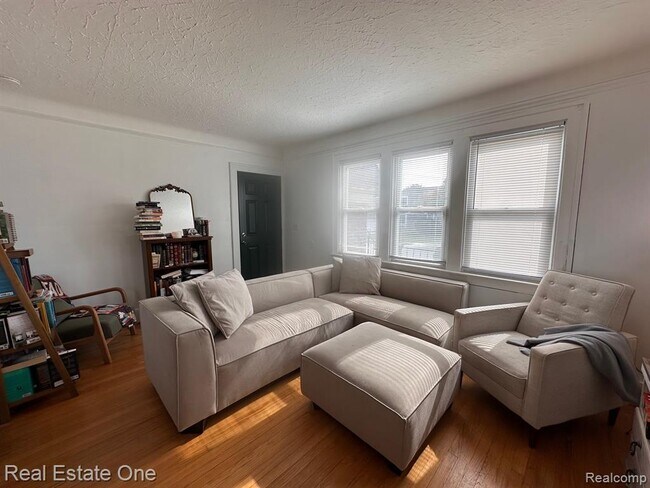 Photo - 122 W Houstonia Ave Unidad A