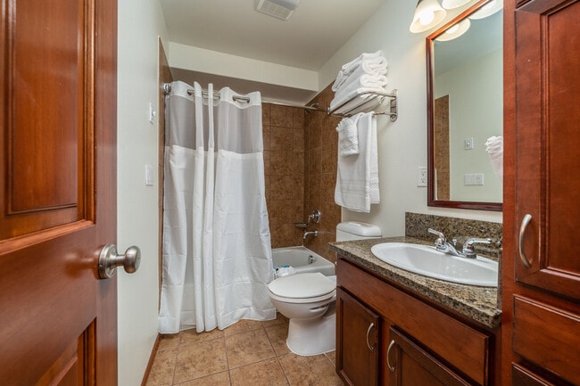 Photo - 322 W Woodin Ave