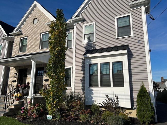 Building Photo - 69 Tedford Ave
