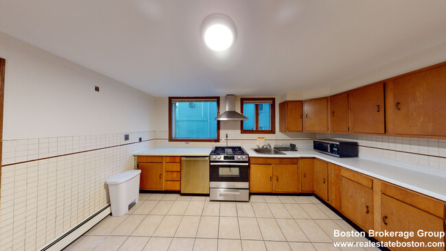 Building Photo - 5 Oswald St Unit 1