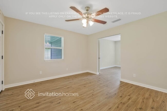 Photo - 6585 Larne Ave