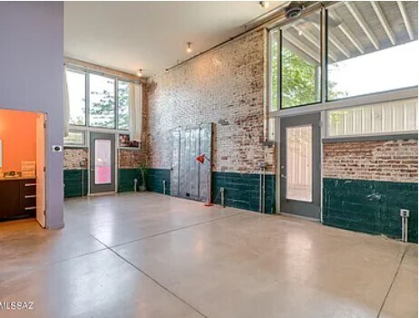 Photo - 1001 E 17th St Unit 131