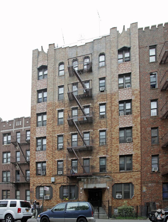 552 Parkside Ave - 552 Parkside Ave Apartments