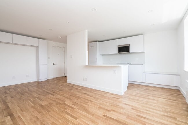55 Eccleston Dr Unit 413