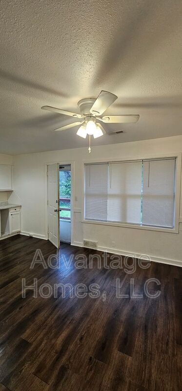 Photo - 11410 Palmer Ave