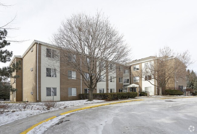 Photo - Summit Point Apartments