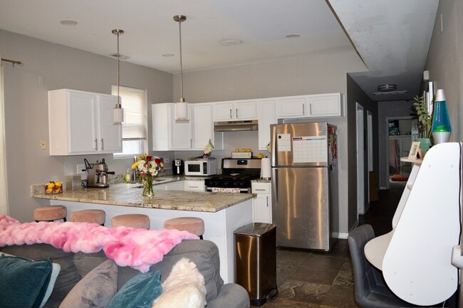 Photo - 871 N Mozart St Unit 1