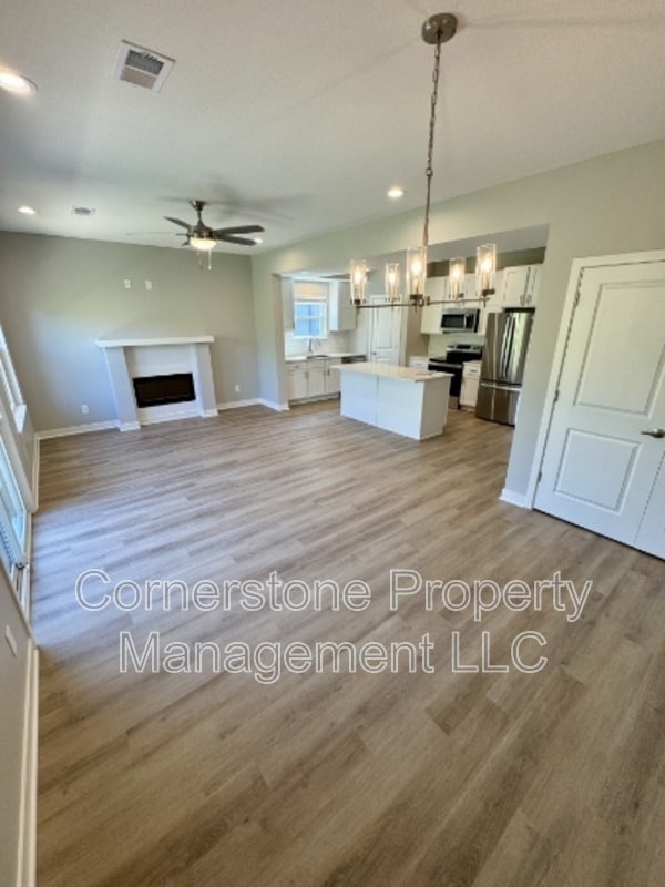 Photo - 8431 Valley Spring Dr