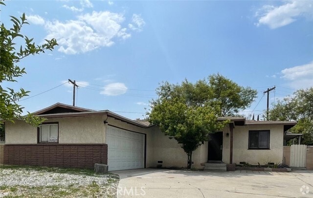 Building Photo - 172 E Ramona Dr Rental