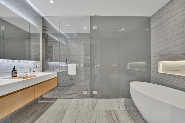 Photo - 8701 Collins Ave Unit 304