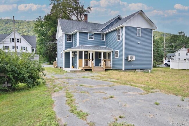 Photo - 162 Rockland Rd