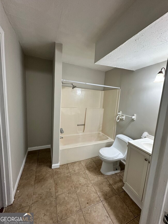 Photo - 1865 Vicki Ln SE