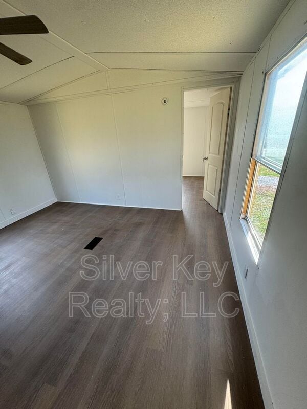 Photo - 3631-3637 Sweetwater Vonore Road