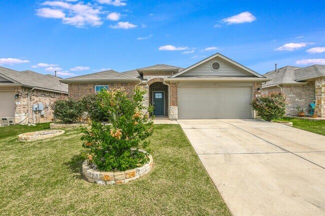 Photo - 201 Red Matador Ln House