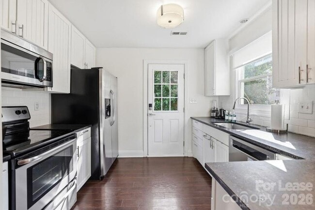 Photo - 2508 Rozzelles Ferry Rd