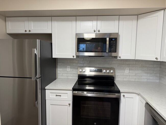 Photo - 1390 Cedarwood Dr Unit 1390 Cedarwood Dr  D1