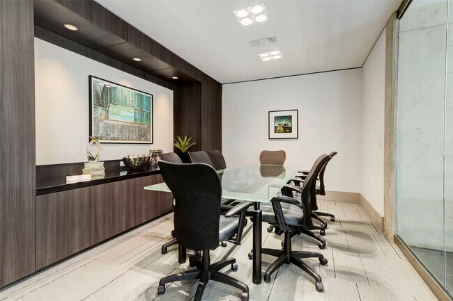 1901 Post Oak Blvd Unit 1211