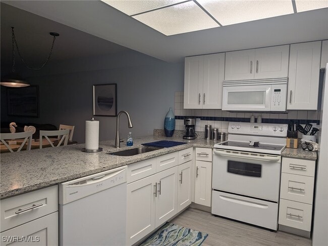 Photo - 16100 Bay Pointe Blvd Unit 104