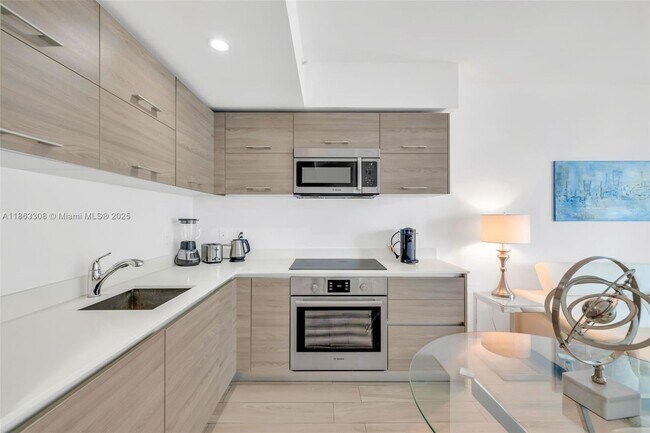 Photo - 1300 S Miami Ave Unidad 1208