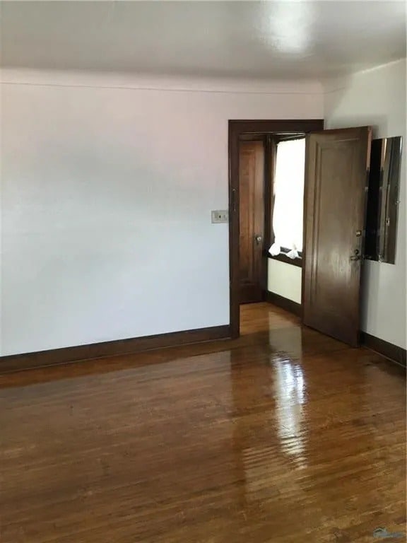 Charming 1-Bedroom with Vintage Appeal near Downtown Toledo – 800 sq ft for $675