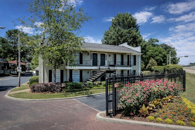 Vieux Carre Apartments
