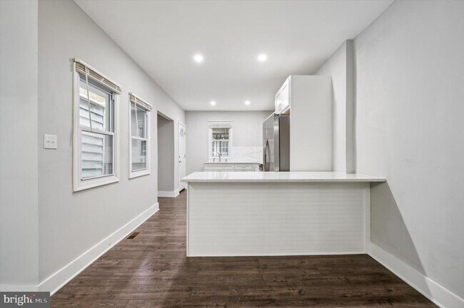 Photo - 3304 W Allegheny Ave