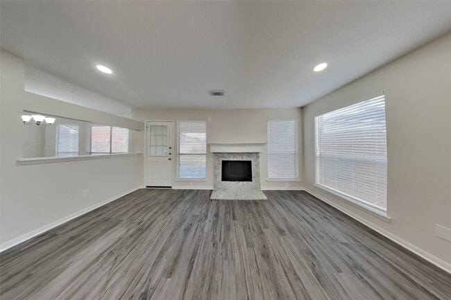 Photo - 5510 Forest Trails Dr