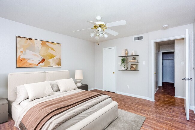 Photo - Stonehaven at the Galleria