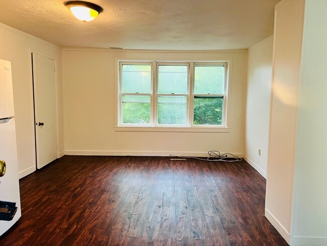 Living room - 2 Amdurer Rd Unit 2