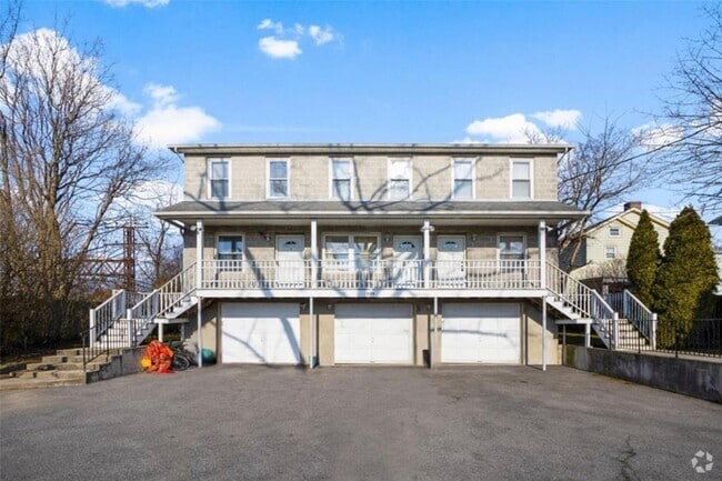 Building Photo - 509 Grade St Rental