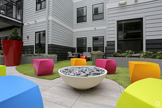 Fire Pit - The Rive Champaign