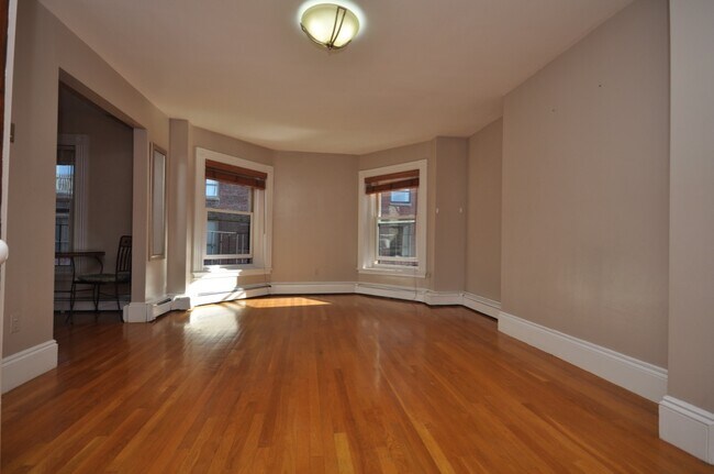 Photo - 218 Newbury St Unit 4R