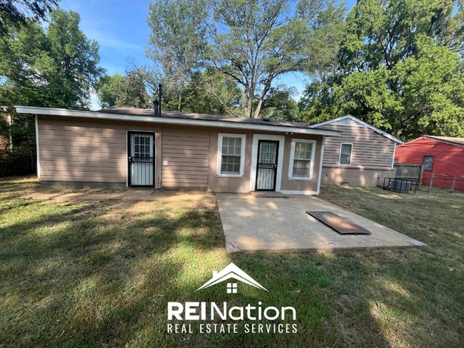 Photo - HOT LISTING! 3BR/1.5BA Memphis Gem | Hardwoods & Fenced Yard | 2-Car Garage!