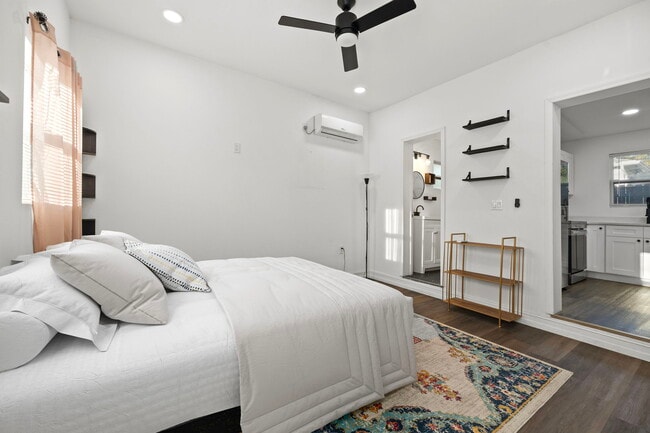 Photo - 625 35th St N Unit 2