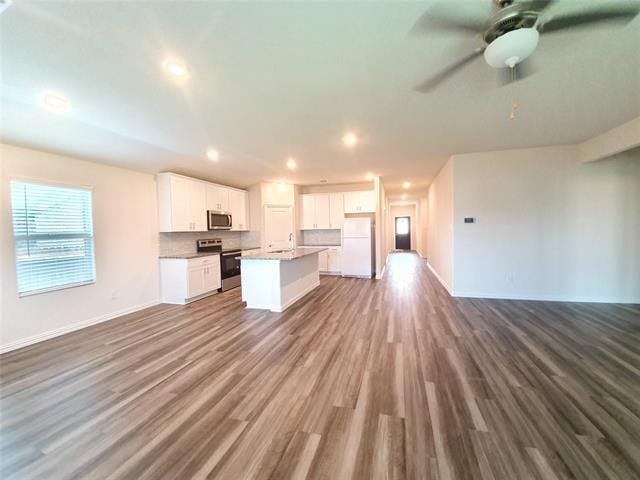 Building Photo - 1903 Canyon Ln