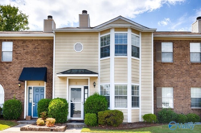 Building Photo - 11112 Memorial Pkwy SW