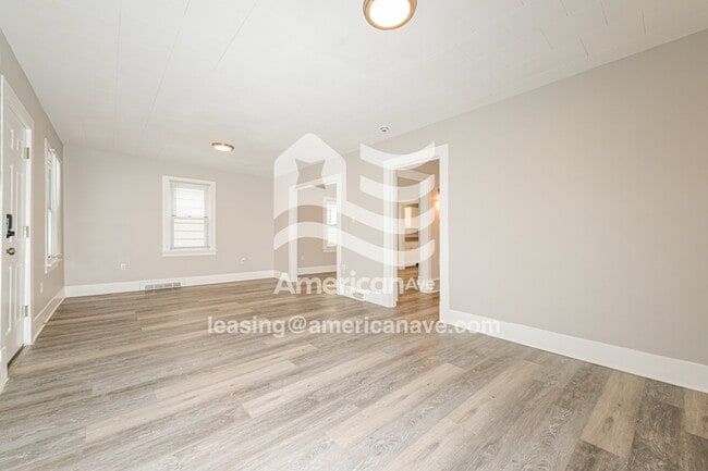 Photo - 856 Broad St