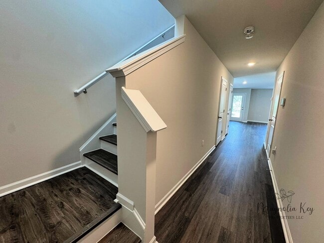 Photo - 555 Gemstone Blvd