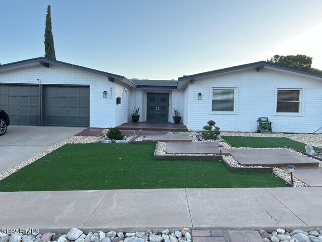 Photo - 6417 Los Robles Dr House
