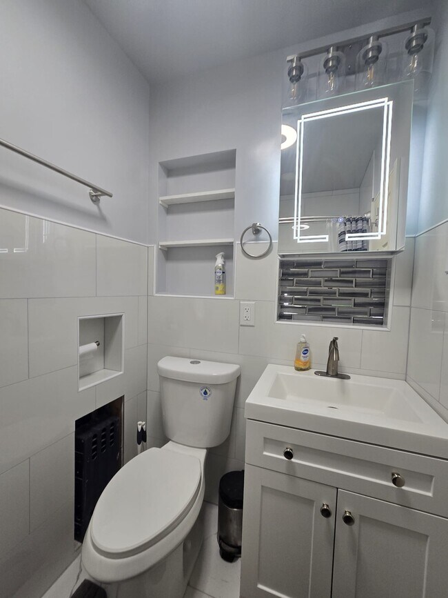 Photo - 658 E 86th St Unit Fully Renovated 2 Br Apartment