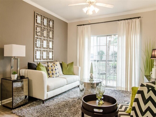 Open Space Living Room with Hardwood Floor and Stylish Interior Showing Natural Light - Harpeth River Oaks Rental
